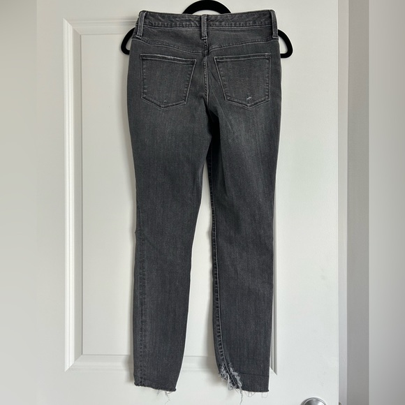 Universal Thread gray-wash High rise skinny jeans size 2/26 - Picture 3 of 7